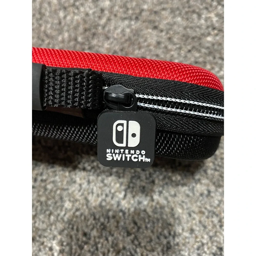 Nintendo Switch Carrying Case Unisex OS Red Excellent Hardshell Travel Bag